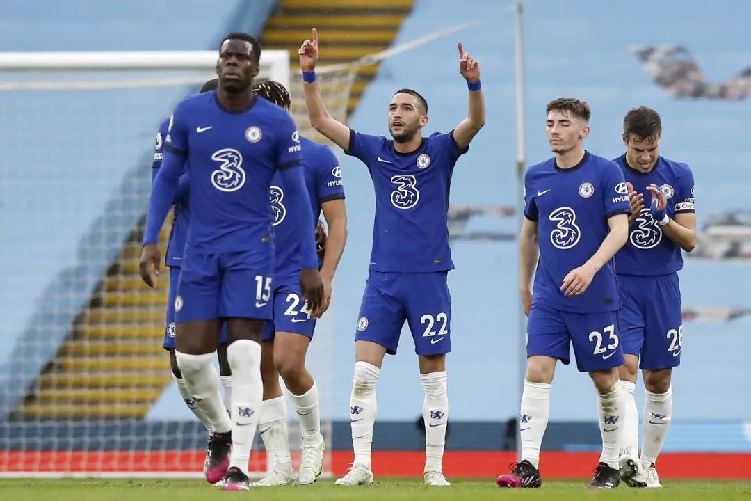 رونالدوالظاهرهالبرازيليأسطورةكرةالقدمالتيلاتُنسى